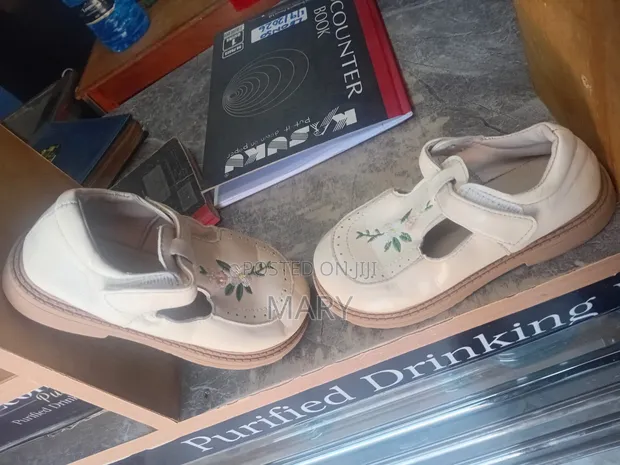 Brand New Baby Shoes - Size 28 - 1