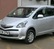 Toyota Ractis 2010 Nyeupe - 4