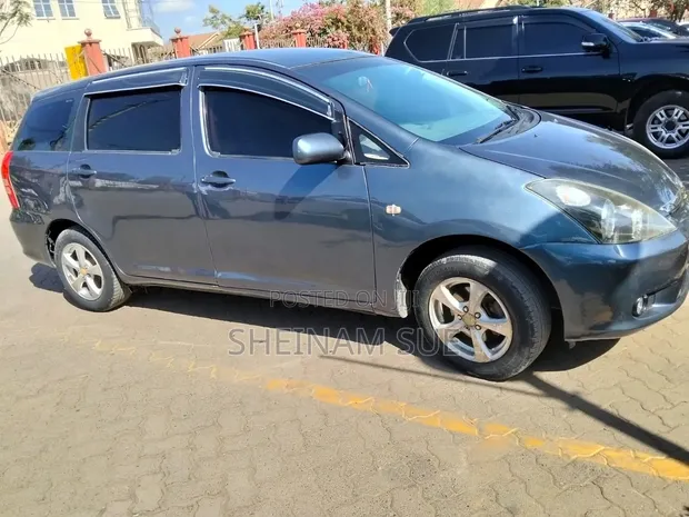 Toyota Wish 2005 Kijivu - 1