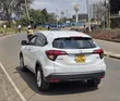 Honda Vezel 1.5 Hybrid 2WD 2019 Nyeupe - 4