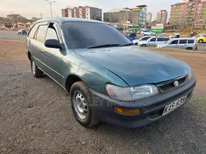Toyota Corolla 1995 Kijani