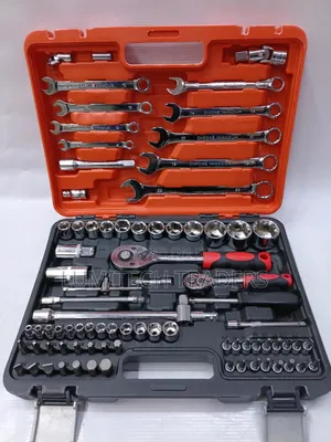 82-Piece Dr Socket Tool Set (1/2", 1/4")