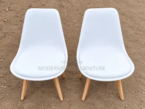 Padded Eames Style Chairs (White)