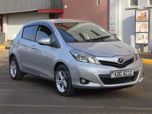 Toyota Vitz 2013 Burgundy