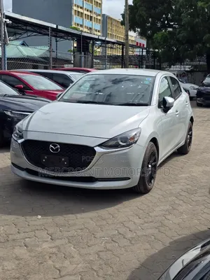 Mazda 2 2019 Silver