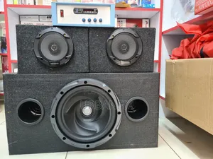 Kenwood 1000W Subwoofer + 2 Midrange Speakers + 2.1 Amp