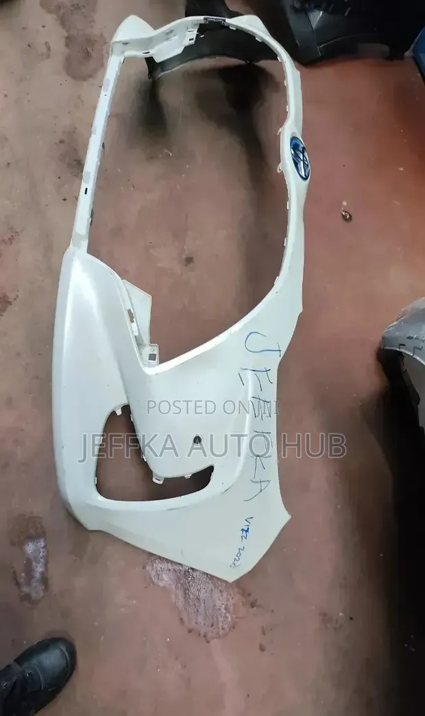 Toyota Vitz 2020 Bampa ya Mbele (Iliyorudishwa) - 1