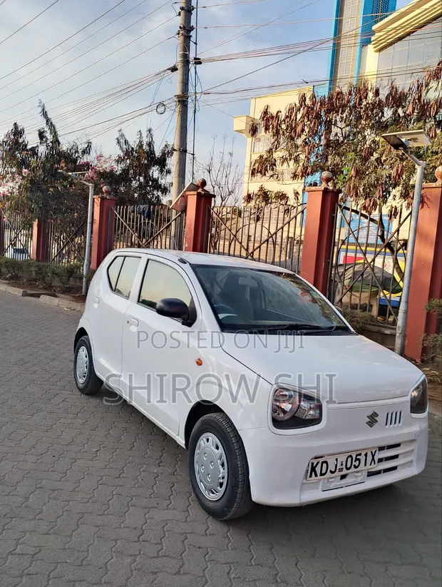 Suzuki Alto 2015 Nyeupe - 1