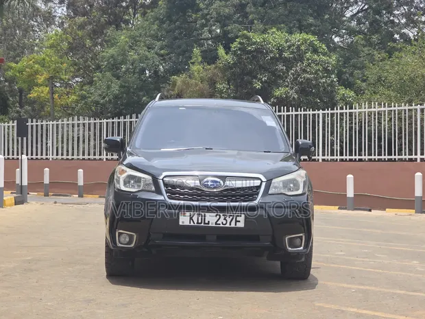 Subaru Forester 2015 Burgundy - 1