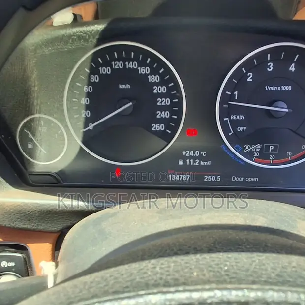 BMW 320i 2017 Blue - 1