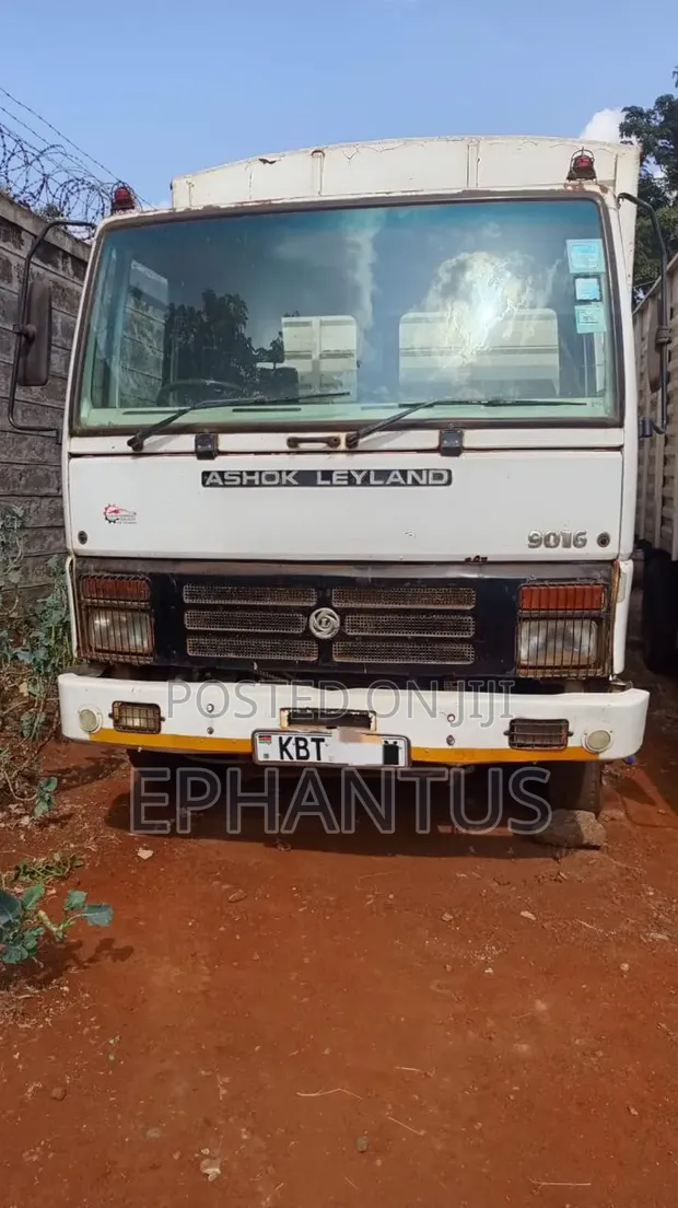 Lori la Ashok Leyland 9016 Rigid - 1