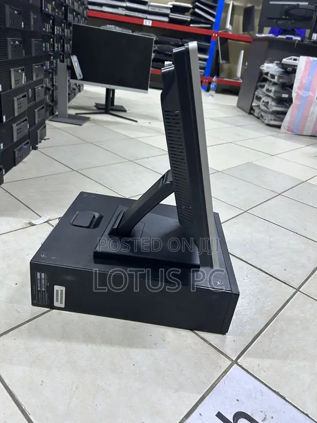 Kompyuta ya HP Z240 Desktop 8GB RAM, 500GB HDD - 1