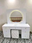 Jedwali la Kisasa la Vipodozi na Make-up - 2