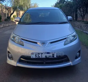 Toyota Estima 2011 Executive