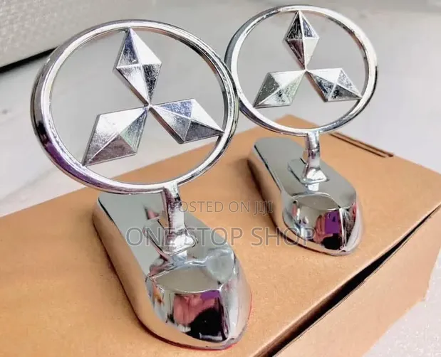Mitsubishi Three Diamond Bonnet Self-Adhesive Stand Logo - 1