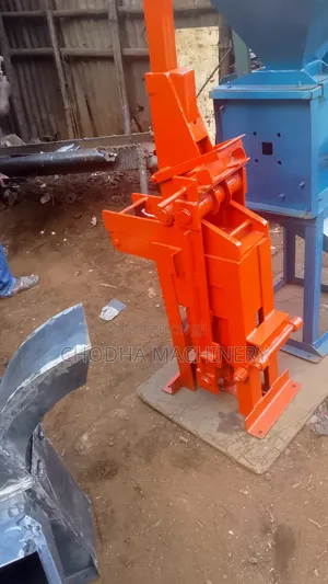 Interlocking Block Machine - Brand New