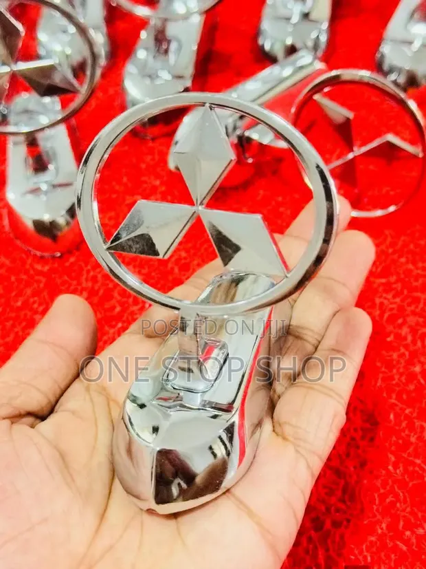 Shiny Silver Mitsubishi Stand Bonnet Mount Badge - 1