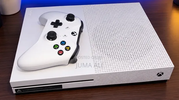 Xbox One S (Used, 1 Game Included) - 1