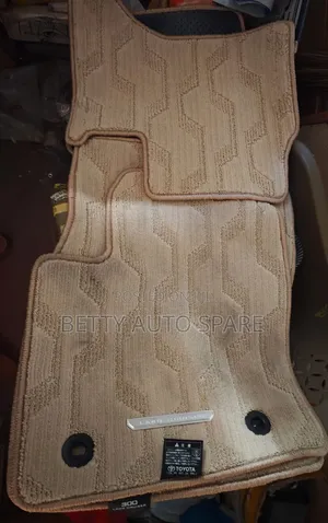 Toyota Land Cruiser LC 300 Floor Mats (Japan)