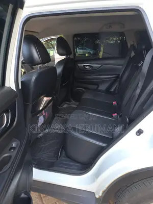Nissan X-Trail 2.0 Hybrid FWD 2015