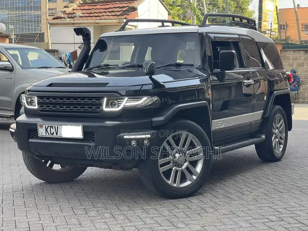 Toyota FJ Cruiser 2012 Black - 1