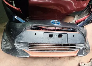 Bampa ya Mbele Toyota Aqua 2018 (Iliyorudishwa)