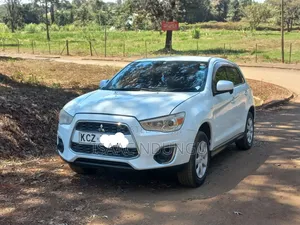 Mitsubishi RVR 2014 Nyeupe