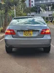 Mercedes-Benz E200 2009 Nyeusi - 4