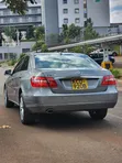 Mercedes-Benz E200 2009 Nyeusi - 5