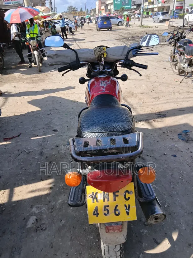Bajaj Boxer 150 UG 2020 Red - 1