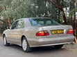 Mercedes-Benz E220 1999 Dhahabu - 2