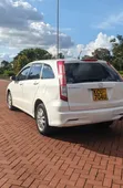 Honda Stream 2013 White - 4