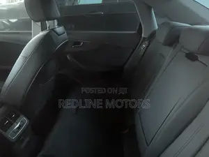 Audi A4 S line Premium 2021