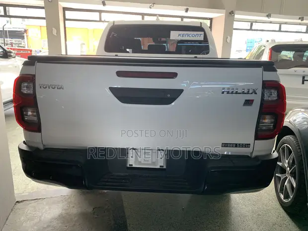 Toyota Hilux Revo Double Cab 2.4 Diesel AWD 2019 White - 1