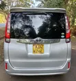 Toyota Noah 2016 Silver - 1