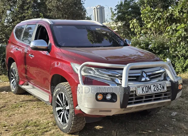 Mitsubishi Pajero Sport GLS 2017 Burgundy - 1