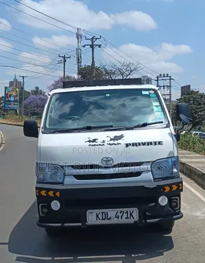 Toyota HiAce 2015 Tour Van 4WD