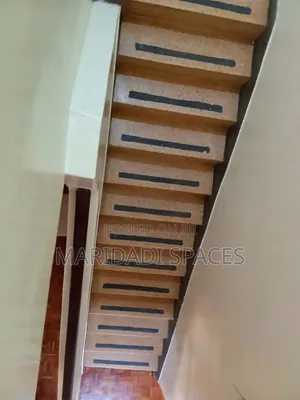 Carpet ya Ukutani ya Kifahari kwa Ajili ya Ngazi (8mm)