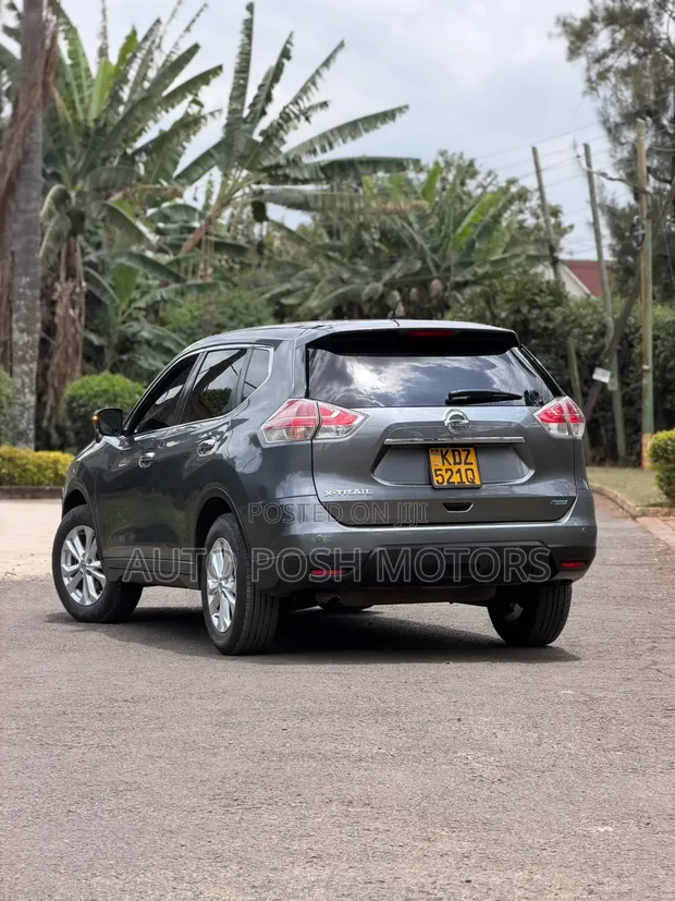 Nissan X-Trail 2015 Gray - 1