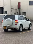Suzuki Escudo 2010 White - 4