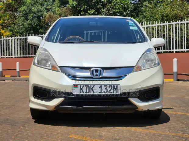 Honda Shuttle 1.5 Hybrid 2WD 2015 Pearl - 1