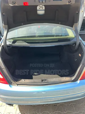 Mercedes-Benz C250 2010 Blue