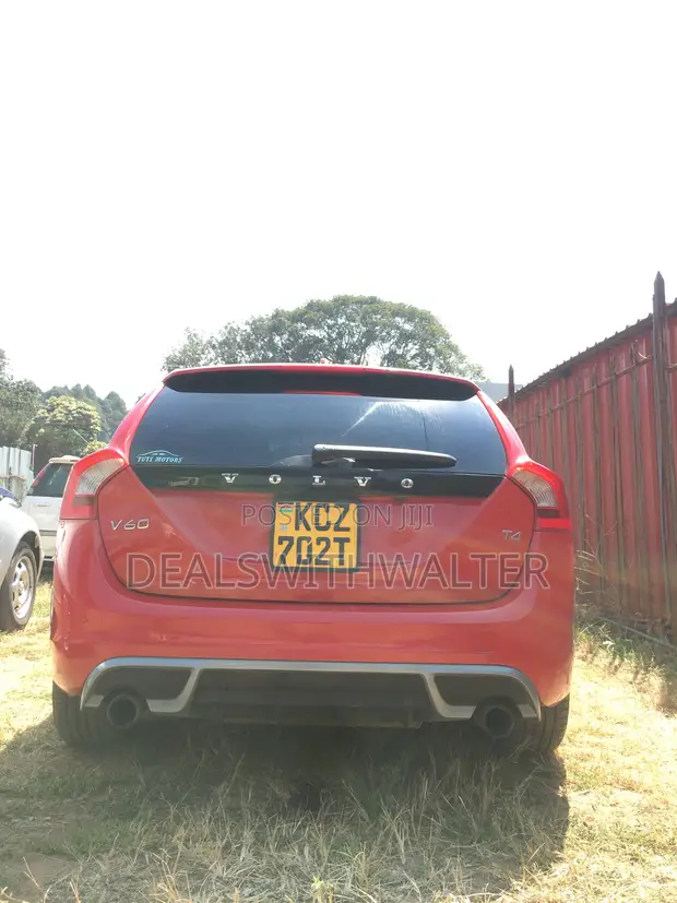 Volvo V60 2013 Red - 1
