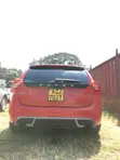 Volvo V60 2013 Nyekundu - 1
