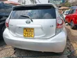 Toyota Aqua 2014 Nyeupe - 3