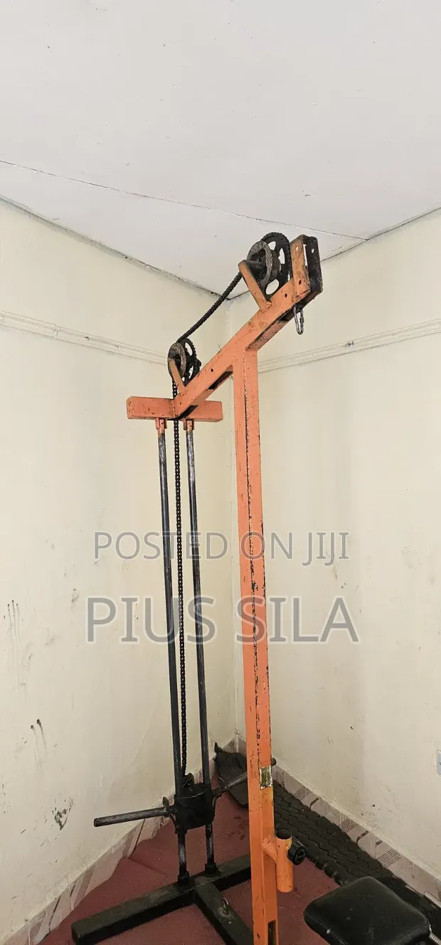 Bodyfit Squat Rack na Pull-up Bar & Lat Pull - 1