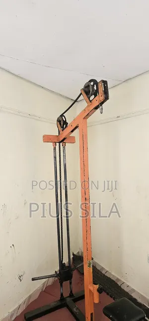 Bodyfit Squat Rack na Pull-up Bar & Lat Pull