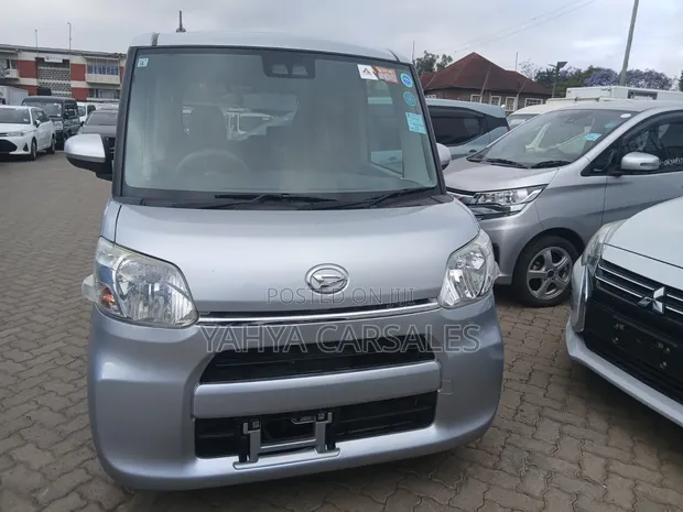 Daihatsu Tanto 2019 Silver - 1