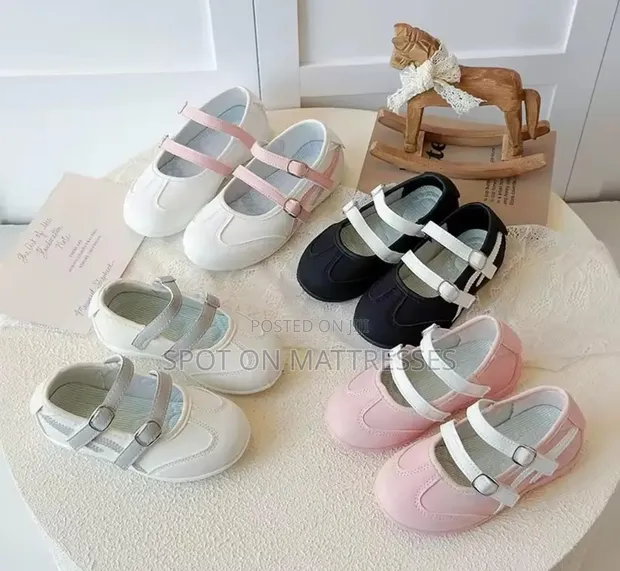 Girls' Classic Mary Jane Shoes (Sizes 26-37) - 1
