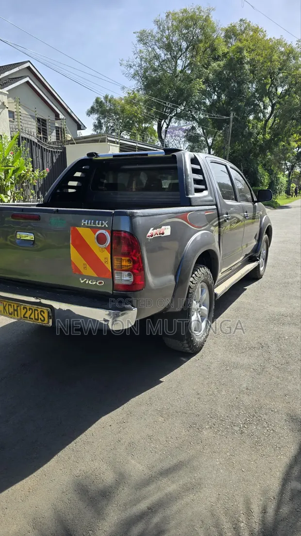 Toyota Hilux 2.5 D-4D SRX 2010 Gray - 1